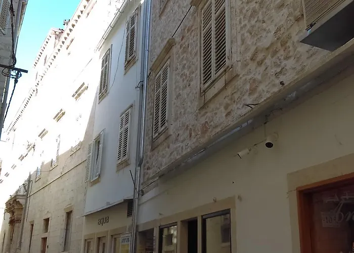 D2 4u Daire Zadar